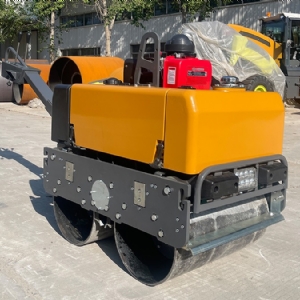 手扶壓路機SVH60C