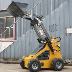 滑移裝載機ST380